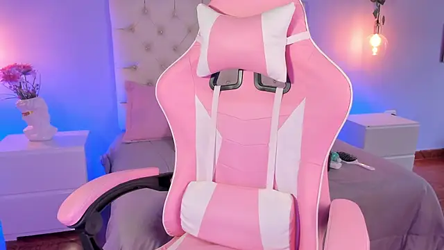 Snapshot of Brann_tadzio chatting on 01-12-25, 06:05 Brann tadzio online show from 01-12-25, 06:05