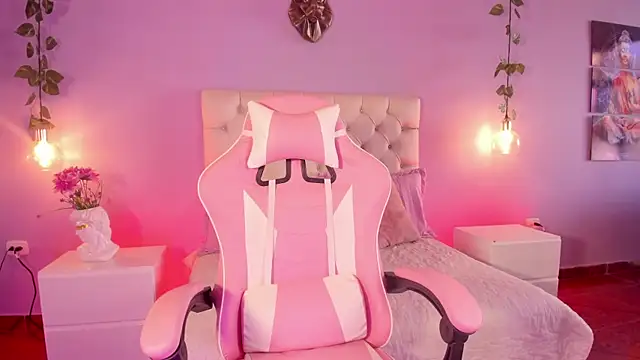 Snapshot of Brann_tadzio chatting on 01-15-25, 01:20 Brann tadzio online show from 01-15-25, 01:20