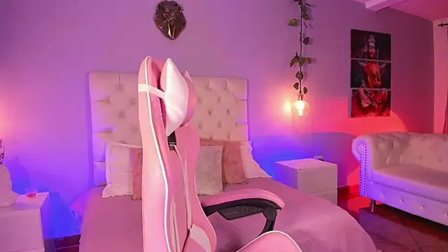 Snapshot of Brann_tadzio chatting on 01-26-25, 03:59 Brann tadzio online show from 01-26-25, 03:59