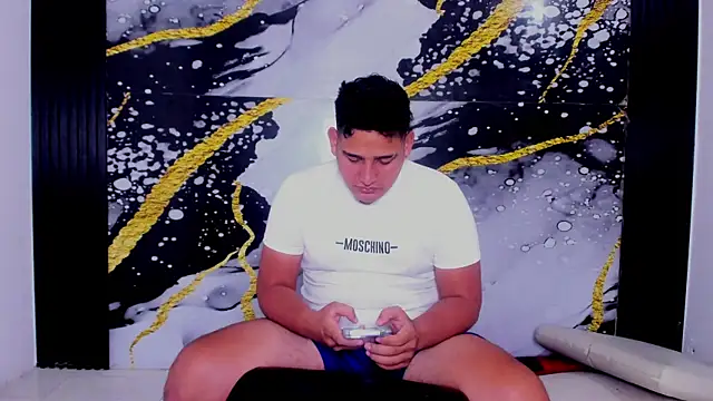 sweethot    online show from 09-18-25, 01:57