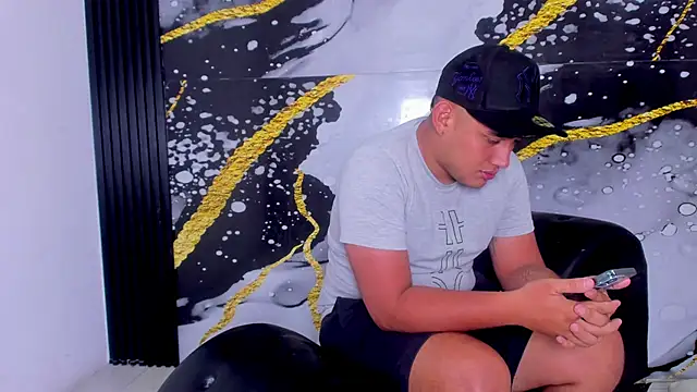 sweethot    online show from 09-27-25, 01:38