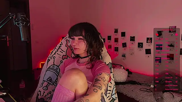 deadlysweet online show from 12-05-25, 12:41