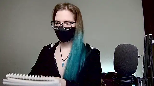 amber candyfloss online show from 12-30-24, 10:45