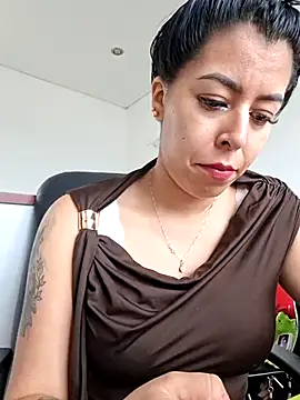 Snapshot of Emily_Wane chatting on 06-15-26, 02:52 Emily Wane online show from 06-15-26, 02:52