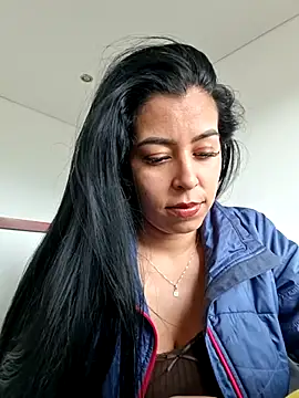 Snapshot of Emily_Wane chatting on 06-17-26, 07:37 Emily Wane online show from 06-17-26, 07:37