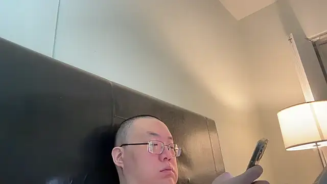 Snapshot of slaveasianboy chatting on 01-14-25, 03:47 slaveasianboy online show from 01-14-25, 03:47