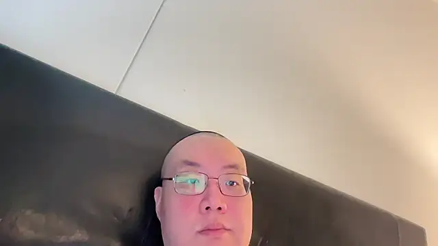 Snapshot of slaveasianboy chatting on 03-20-25, 08:08 slaveasianboy online show from 03-20-25, 08:08