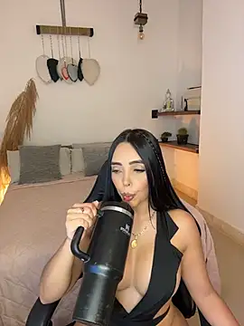 Snapshot of annyfosterr chatting on 05-09-26, 07:52 annyfosterr online show from 05-09-26, 07:52