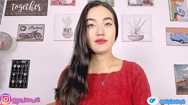 Snapshot of olivia22love chatting on 10-20-25, 11:10 olivia22love online show from 10-20-25, 11:10
