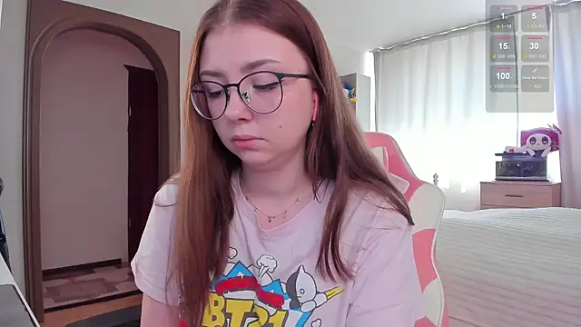 Snapshot of elisejays chatting on 03-08-25, 10:43 elisejays online show from 03-08-25, 10:43