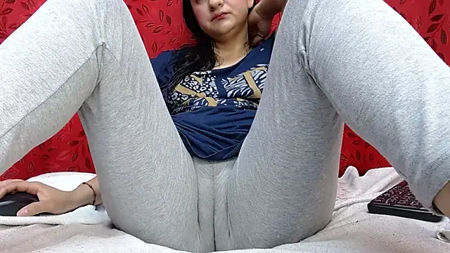 Snapshot of MELANIE_SEX69 chatting on 02-18-26, 09:44 MELANIE SEX69 online show from 02-18-26, 09:44