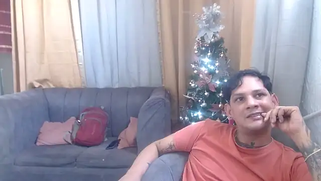 Snapshot of two_monstercock chatting on 12-15-25, 08:02 two monstercock online show from 12-15-25, 08:02