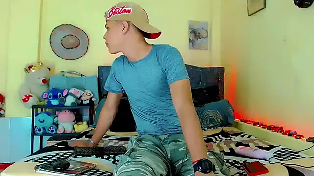 Liamscott  online show from 03-31-26, 05:02