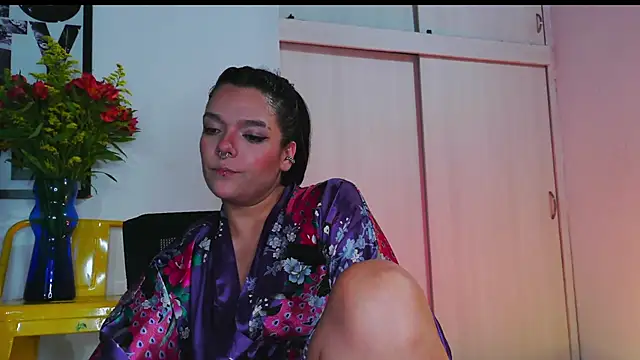 purple em69 online show from 02-08-26, 05:22