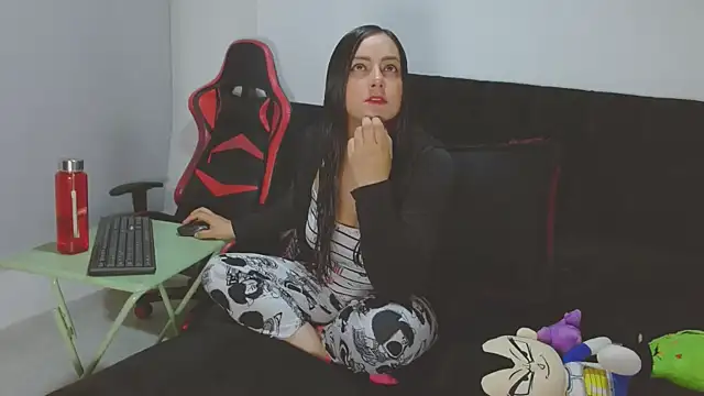 Noamartin  online show from 04-22-26, 02:25