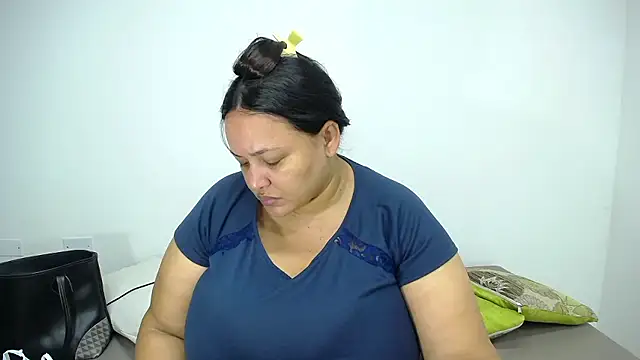 Snapshot of CrushOnMe_ chatting on 01-13-26, 12:32 CrushOnMe online show from 01-13-26, 12:32