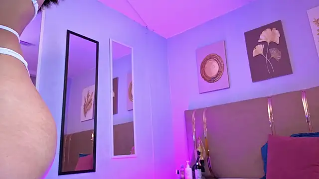 sarah cruzz  online show from 12-14-25, 01:27