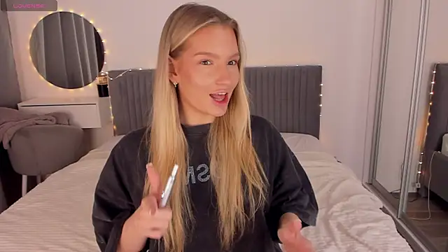 CassieRayss online show from 04-20-26, 03:26