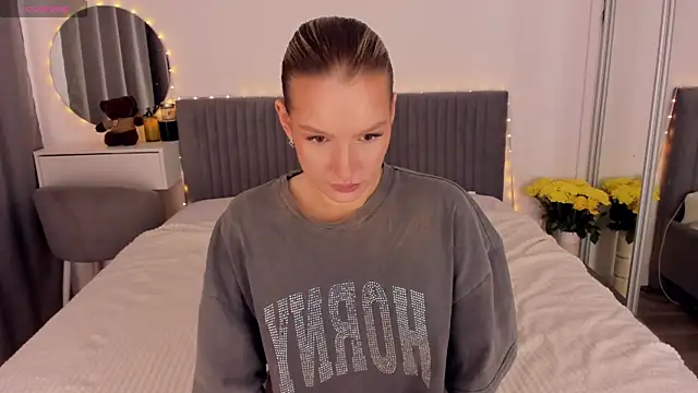 Snapshot of CassieRayss chatting on 06-01-26, 01:24 CassieRayss online show from 06-01-26, 01:24