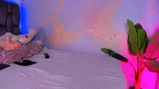 camilawhite   online show from 04-13-26, 05:51