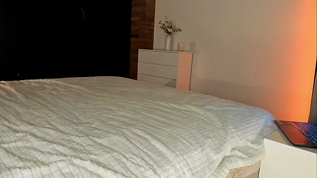 Rachel Rey online show from 11-19-25, 06:08