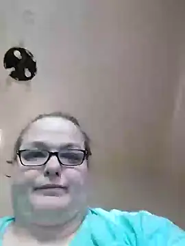 SexyWhiteChocolate online show from 01-02-25, 04:24