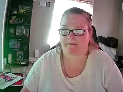 SexyWhiteChocolate online show from 09-13-25, 09:58