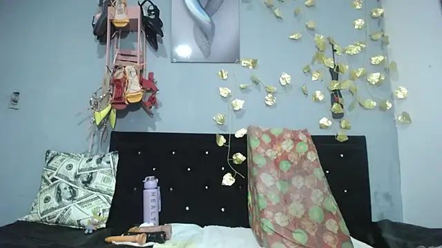 Snapshot of thalia_tits chatting on 02-22-26, 02:48 thalia tits online show from 02-22-26, 02:48