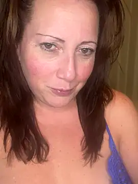 xsexycurvymilf online show from 12-04-24, 07:23