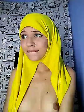 Snapshot of hanaa_18 chatting on 12-06-24, 05:20 hanaa 18 online show from 12-06-24, 05:20