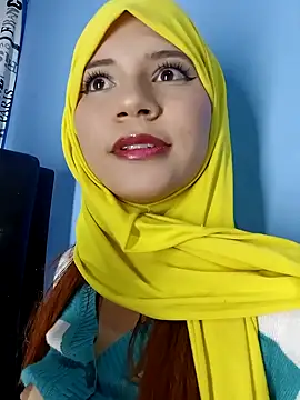 Snapshot of hanaa_18 chatting on 12-10-24, 05:07 hanaa 18 online show from 12-10-24, 05:07