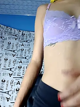 Snapshot of hanaa_18 chatting on 12-12-24, 12:48 hanaa 18 online show from 12-12-24, 12:48