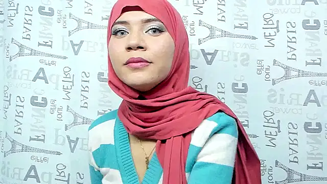 Snapshot of hanaa_18 chatting on 12-17-24, 02:12 hanaa 18 online show from 12-17-24, 02:12