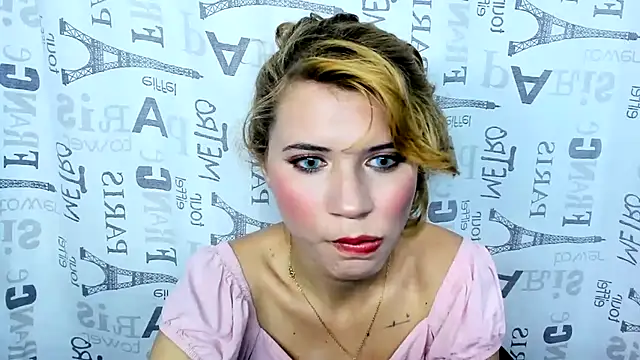 Snapshot of hanaa_18 chatting on 01-07-25, 03:03 hanaa 18 online show from 01-07-25, 03:03