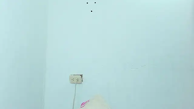 Snapshot of hanaa_18 chatting on 01-13-25, 04:18 hanaa 18 online show from 01-13-25, 04:18