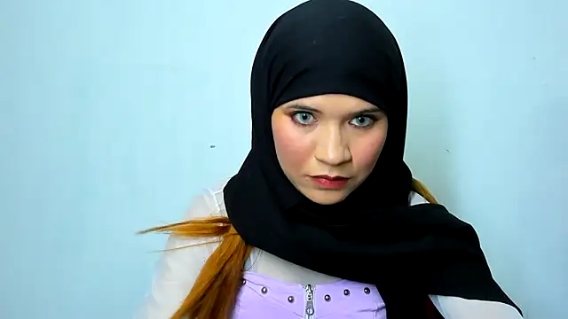 Snapshot of hanaa_18 chatting on 02-07-25, 09:37 hanaa 18 online show from 02-07-25, 09:37