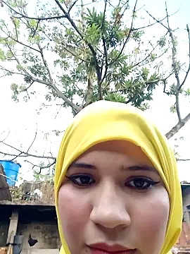 Snapshot of hanaa_18 chatting on 02-09-25, 10:43 hanaa 18 online show from 02-09-25, 10:43