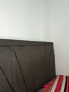 Snapshot of hanaa_18 chatting on 03-13-25, 05:18 hanaa 18 online show from 03-13-25, 05:18