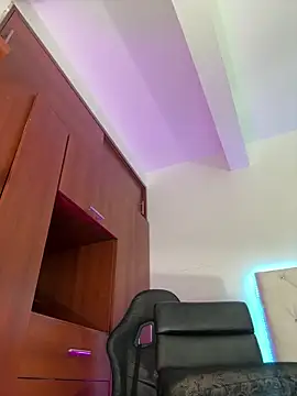 ivannapretyts online show from 11-04-25, 04:17