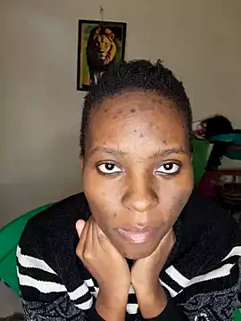 Snapshot of ShydatX chatting on 07-11-26, 11:13 ShydatX online show from 07-11-26, 11:13