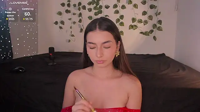 Coralinee 01 online show from 12-21-24, 08:32