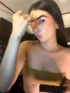 Coralinee 01 online show from 11-25-25, 12:32