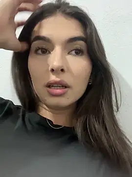 Coralinee 01 online show from 02-21-26, 01:28