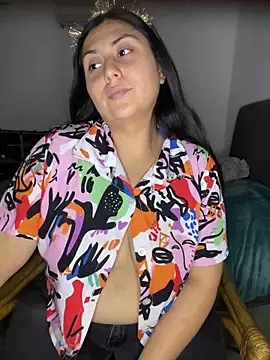 Snapshot of valentinesexx chatting on 02-02-25, 01:45 valentinesexx online show from 02-02-25, 01:45