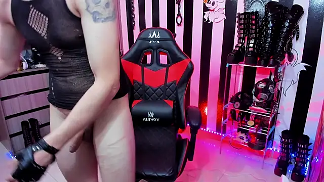 daven56 online show from 02-17-25, 01:32