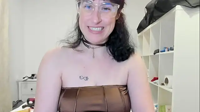 Snapshot of emmita69_ chatting on 01-15-26, 05:12 emmita69 online show from 01-15-26, 05:12