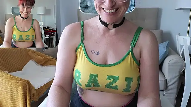 Snapshot of emmita69_ chatting on 03-19-26, 11:25 emmita69 online show from 03-19-26, 11:25