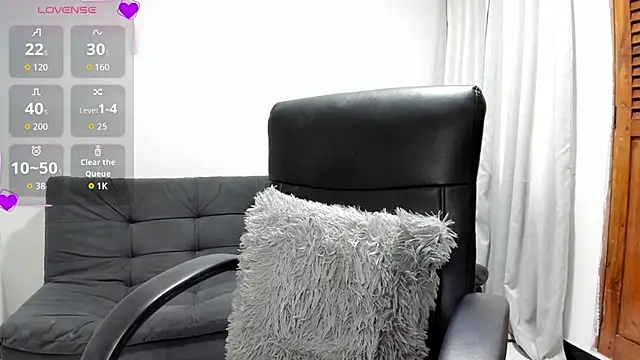 Snapshot of MerySummer chatting on 02-19-26, 06:37 MerySummer online show from 02-19-26, 06:37