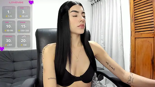 Snapshot of MerySummer chatting on 02-26-26, 06:40 MerySummer online show from 02-26-26, 06:40