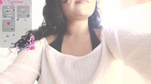 Amara18  online show from 12-18-25, 02:28